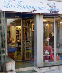 vitrine_la_fontaine_aux_livres