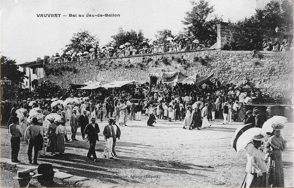 Bal au jeu de ballon dans les années 1910 Photo © Collection Alain Bronnert