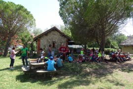 Pause déjeuner pour les scolaires de St-Gilles