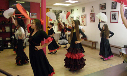 Cours d’espagnol et de danse sévillane avec la Peña Taurine Los Manzanares