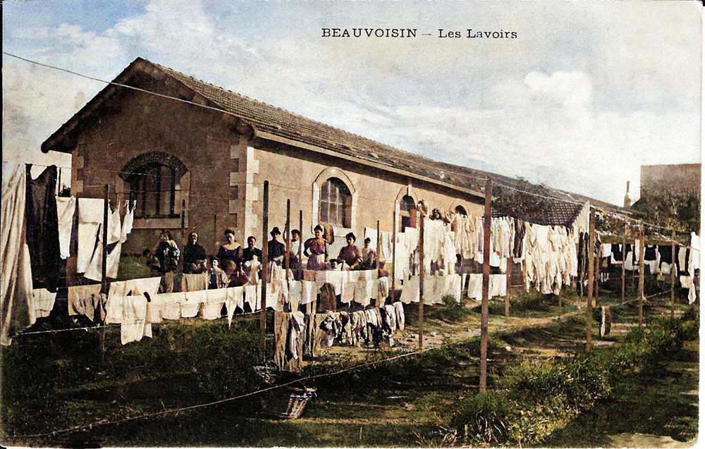 Lire la suite à propos de l’article Une Photo, une Histoire : Les lavoirs de Beauvoisin.