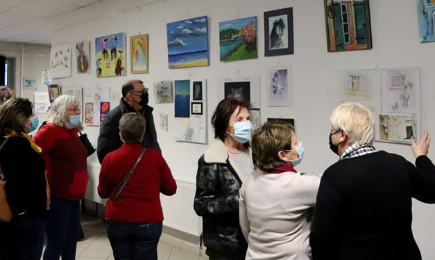 Le centre culturel de Vauvert accueille les travaux de l’atelier peinture nés du confinement