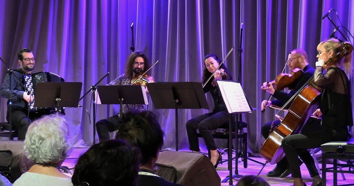 You are currently viewing Bach, Galliano, Piazzolla, superbement réunis par le « Mysterio Quintet »