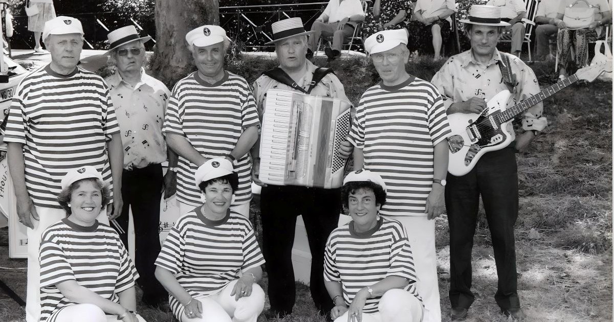 Lire la suite à propos de l’article Une photo, une histoire : Les Troubadours des Costières de Beauvoisin