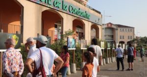 Lire la suite à propos de l’article Vauvert : des visages d’insectes dans le viseur de Séverine Bignon