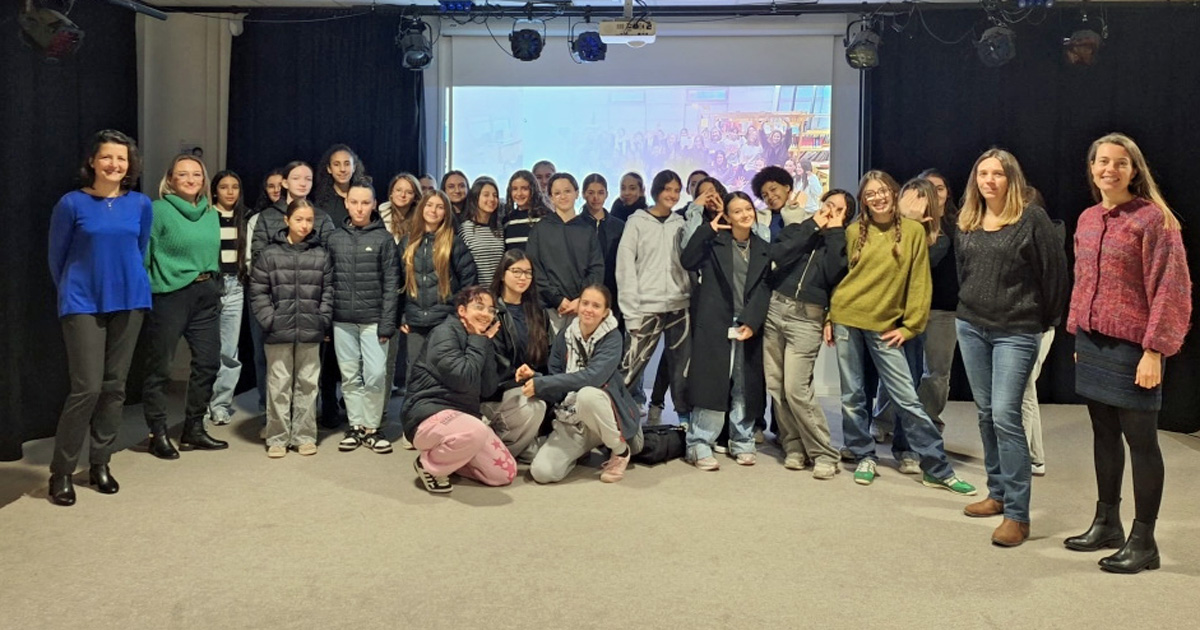 Lire la suite à propos de l’article Elles bougent au collège !                                                        