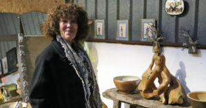 Vauvert : Au Village du brocanteur, les époques se mélangent chez Samia