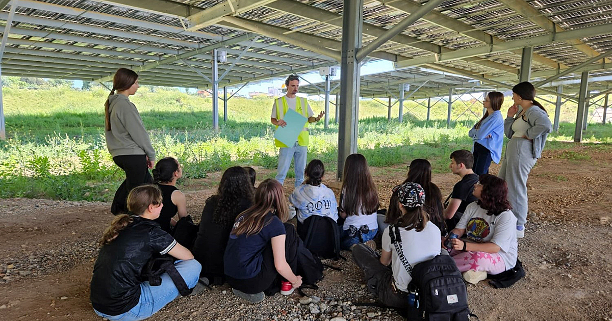Visite de la centrale photovoltaïque Mitra par les élèves…